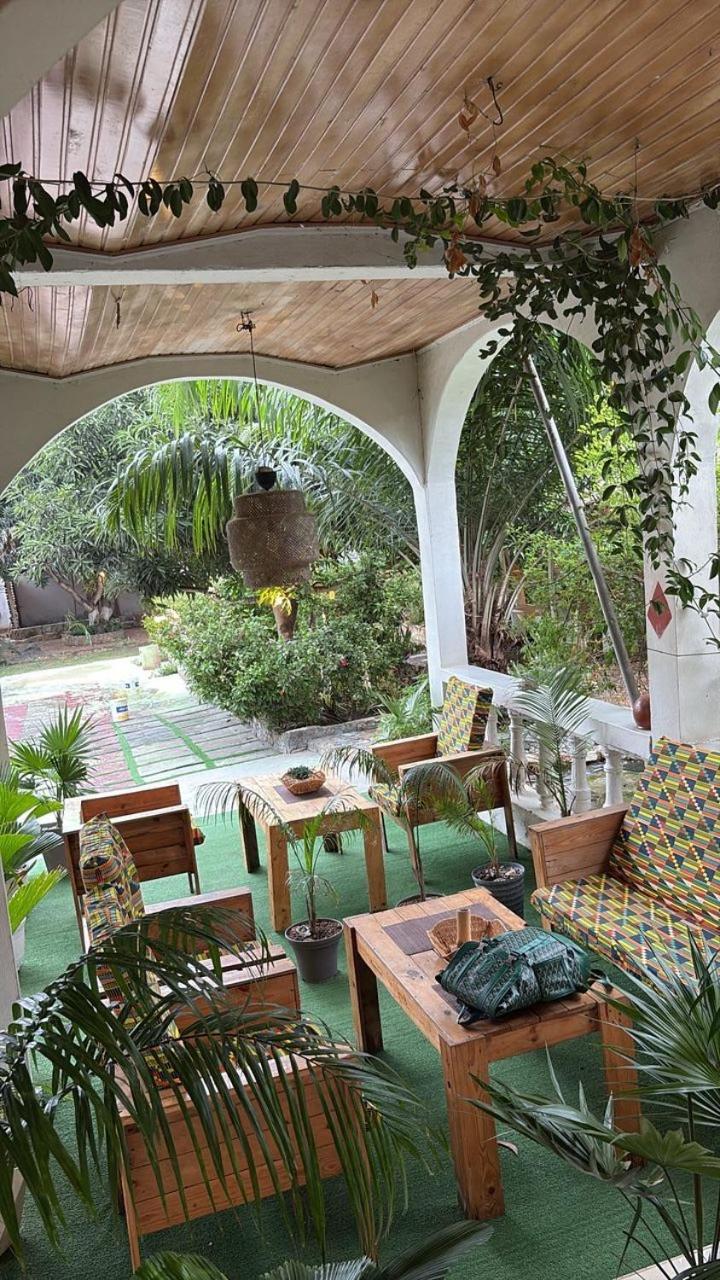 African Treasure Beach Resort Kokrobite エクステリア 写真
